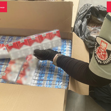 Odkrycie podczas kontroli drogowej. Nielegalny tytoń i papierosy