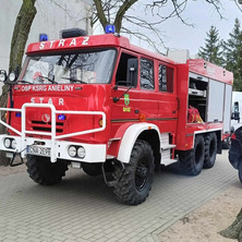 Uszkodzony dach. Wezwano strażaków