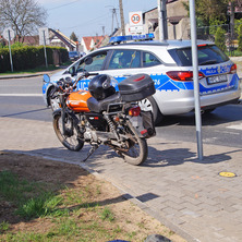 Przewrócił się motorowerem. 63-latek miał 2 promile