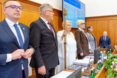 Sesja absolutoryjna sejmiku województwa, 26 maja 2025, fot. Mikołaj Kuras dla UMWKP